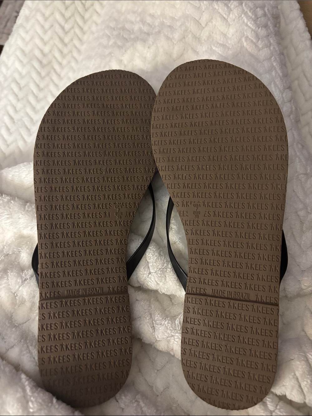 TKEES Black Slim-Strap Thong Sandals - Picture 2 of 2